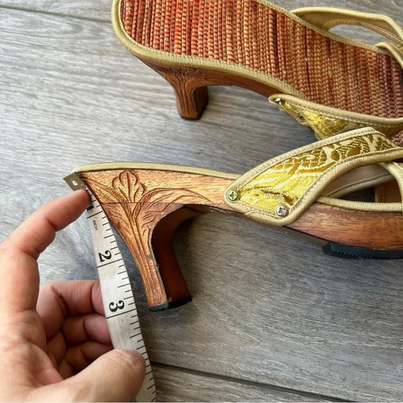 Vintage LM Gold Wooden Hand  Tooled Heel Slipper Sandals - Picture 12 of 14